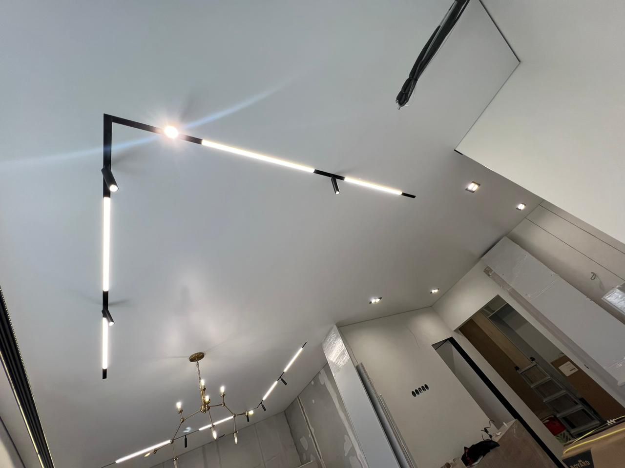 Световой натяжной потолок в Ульяновске